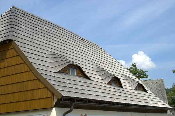 What Is the Typical Cost to Install a Cedar Roof in Danbury?